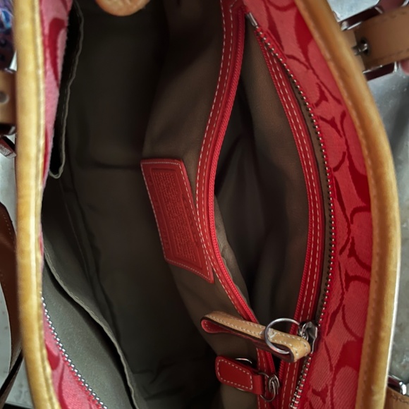 Authentic Red Coach satchel - Picture 5 of 5